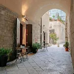 Gasthuis Casa Di Flora Tipico 3*