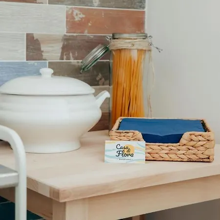 Casa Di Flora Tipico 3* باري