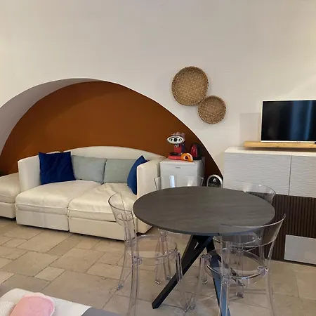 Gasthuis Casa Di Flora Tipico 3*