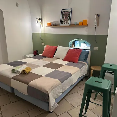 Casa Di Flora Tipico 3* Μπάρι