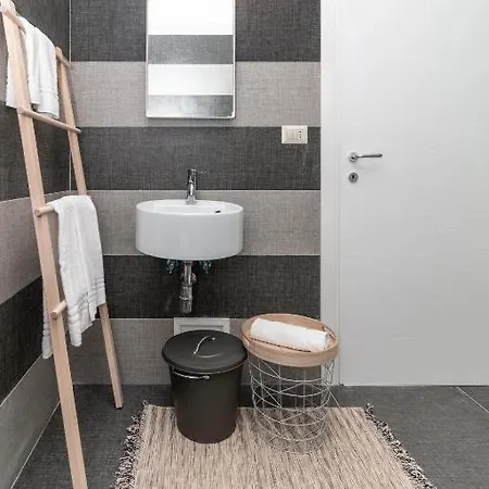 Casa Di Flora Tipico 3* Барі